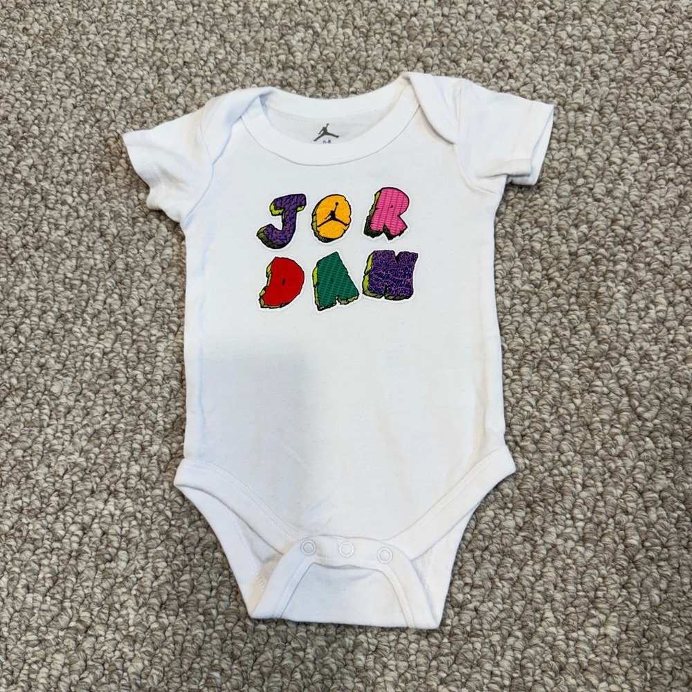 Jordan Baby Boys White Multi‎ Color Logo Graphic Bodysuit Size  0-6 Months